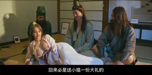 Con gái cho bố dượng phang vì không muốn bố rời xa 2 má con cô