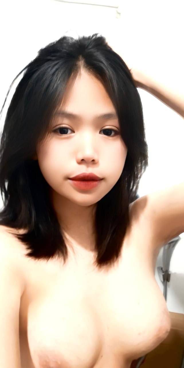 Địt lồn mẹ bạn vú to lại còn nhiều nước