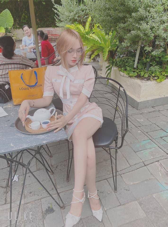 Vợ mời chú về nhà, con mèo hư hỏng bị xuất tinh vào lồn mà không cần bao cao su